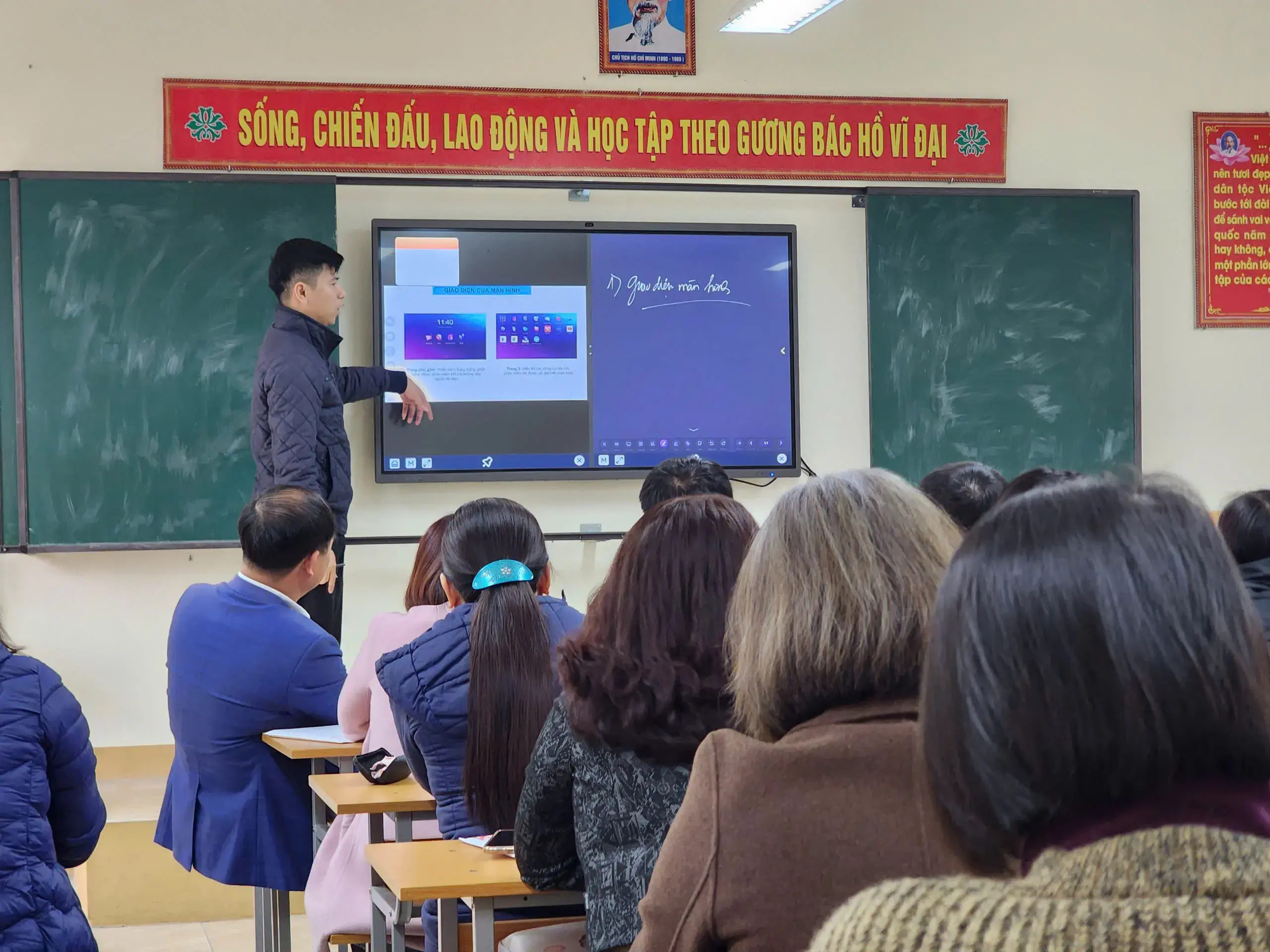 Huong dan su dung Man hinh tuong tac de hieu 3