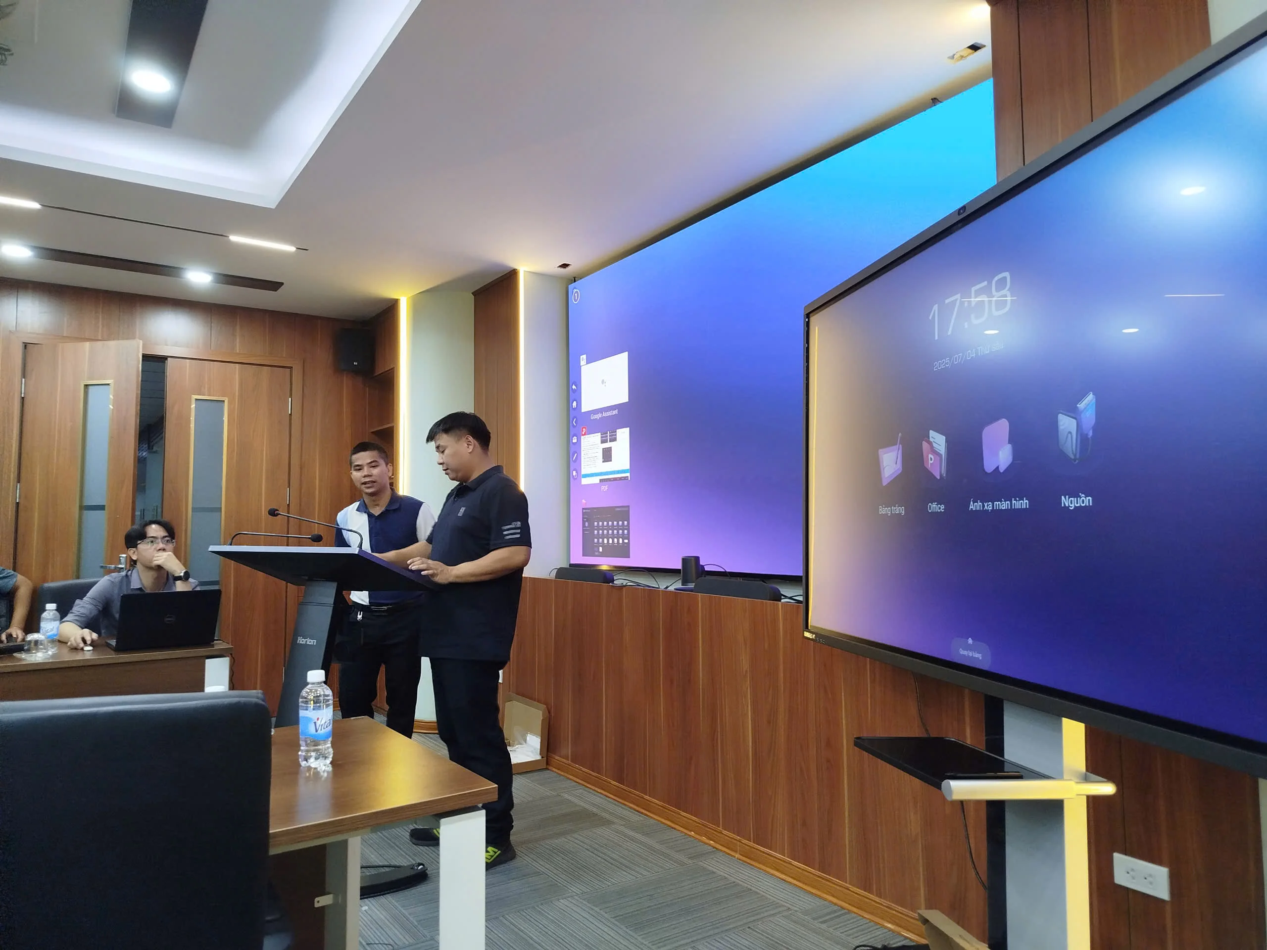 a070b4b568ebdeb587fa-2